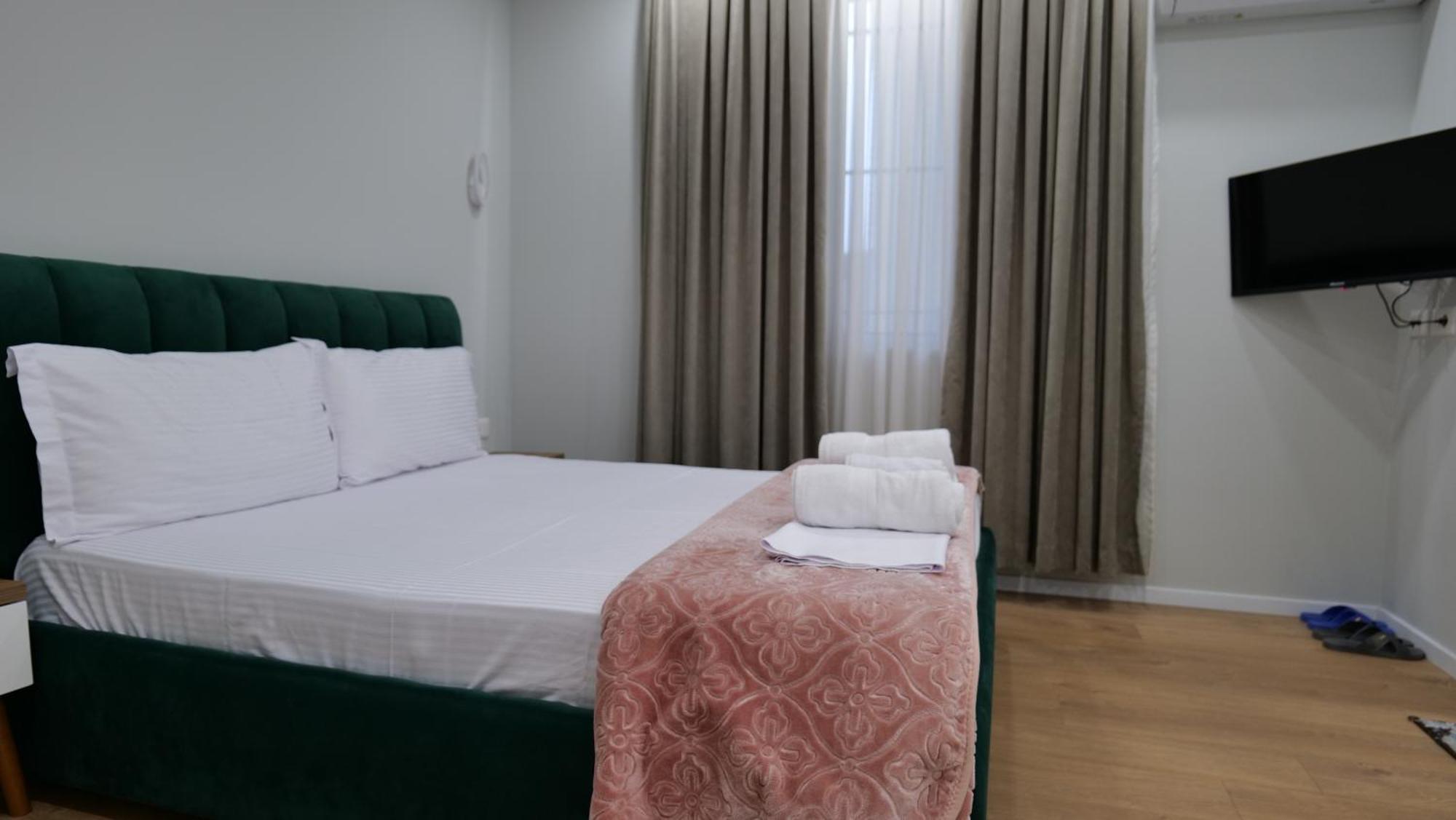 Kristi Apartments 01 ติรานา ภายนอก รูปภาพ