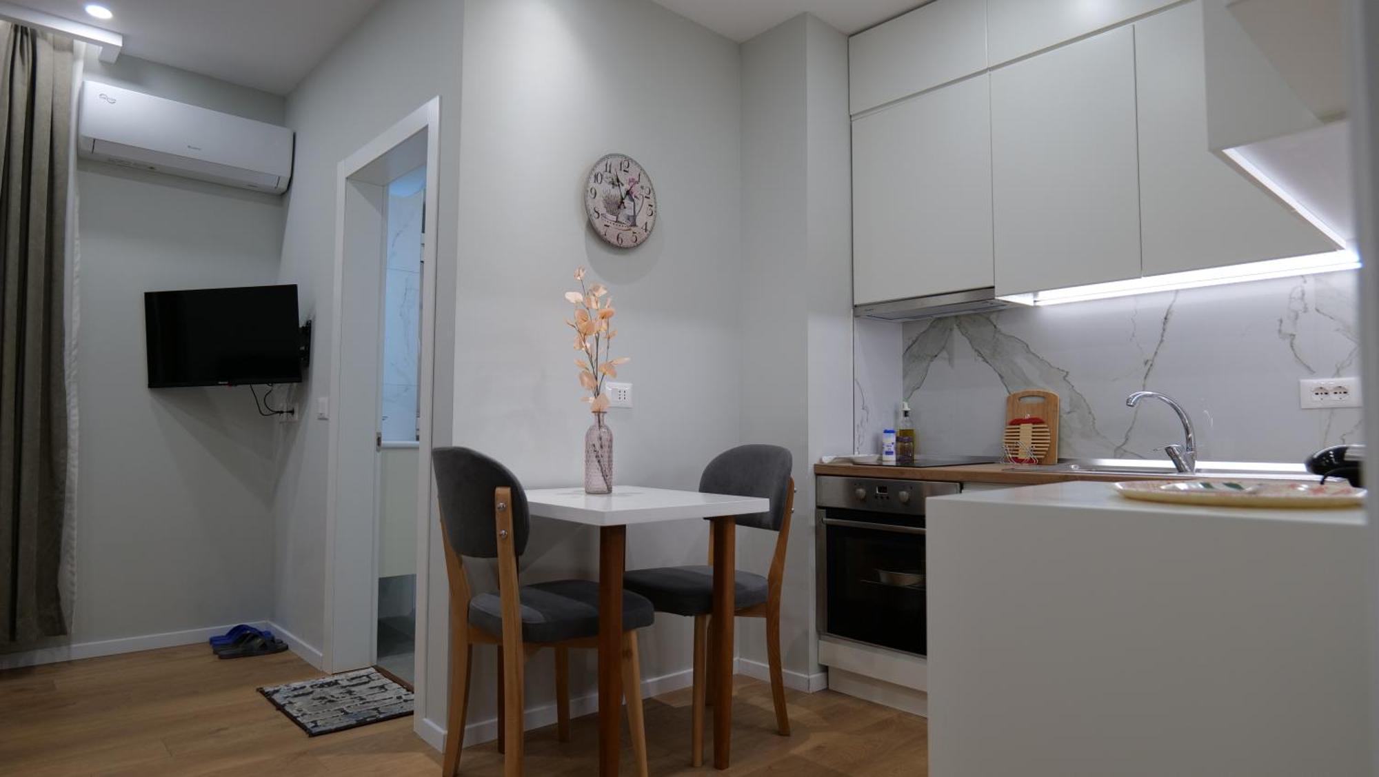 Kristi Apartments 01 ติรานา ภายนอก รูปภาพ