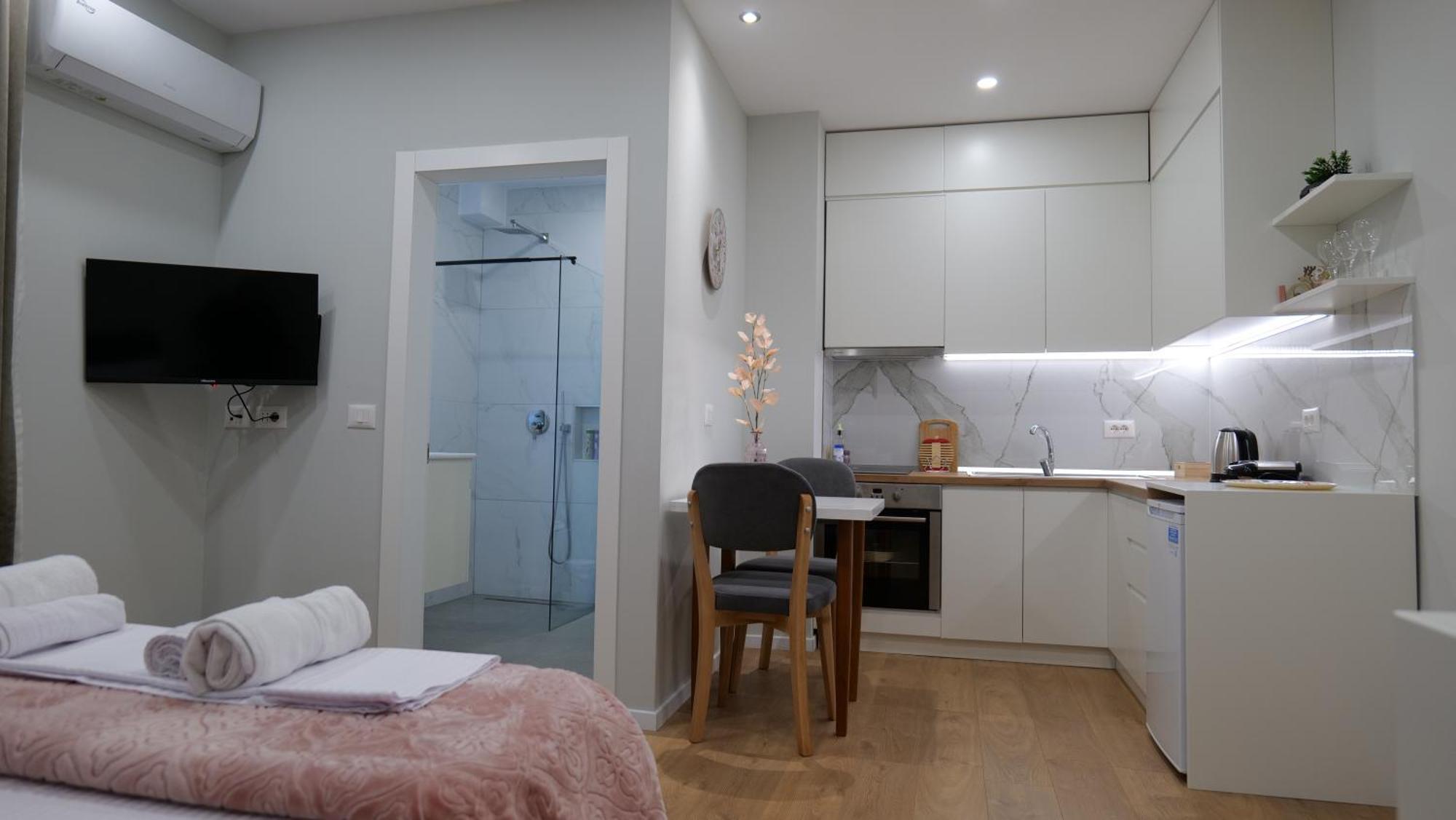 Kristi Apartments 01 ติรานา ภายนอก รูปภาพ